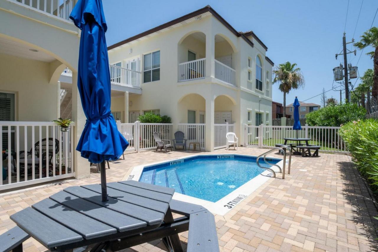 SEA SHELL ISLE 2D BY PADRE GETAWAYS, SOUTH PADRE ISLAND **